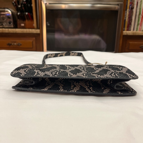 NWT, Hobo 100% Leather, Exotic Pattern, Bag. Black/Cream/Deep Navy. - Picture 16 of 16